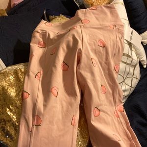 PINK BY VICTORIA SECRET PINK LEGGINGS WITH PEACHES